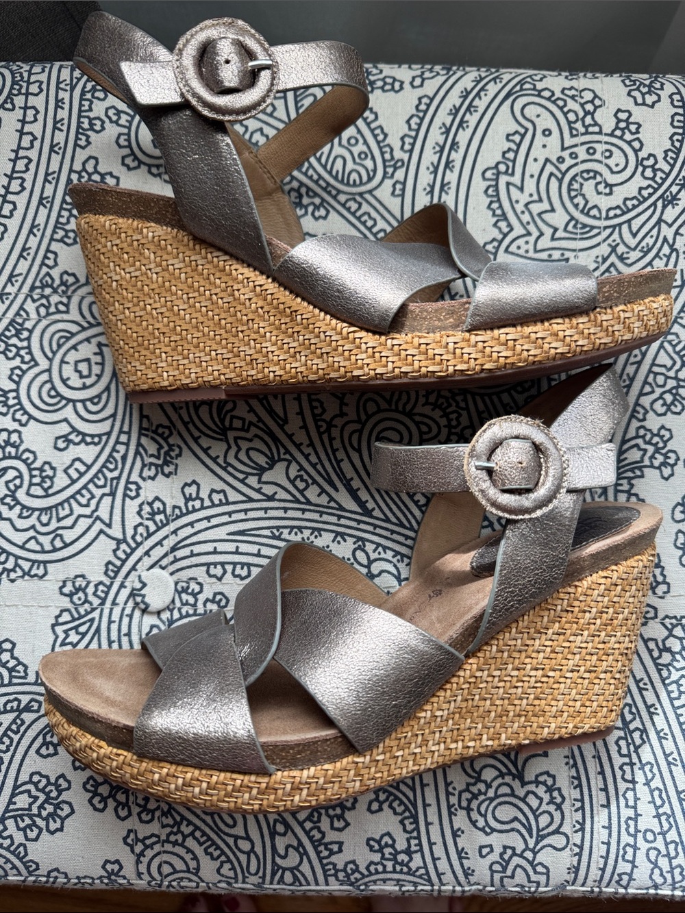 Sofft Metallic Silver Wedge Sandals for Women NWOT